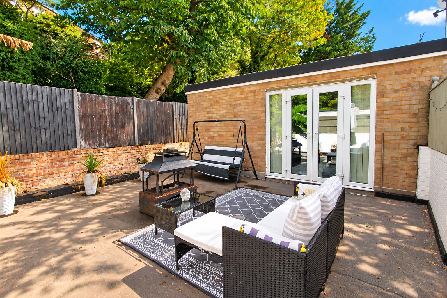 Lennox Gardens, Croydon